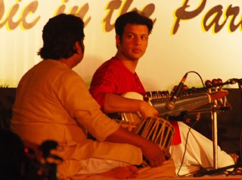 Amaan Ali Khan and Rashid Mustafa Thirakwa Amaan Ali Khan and Rashid Mustafa Thirakwa